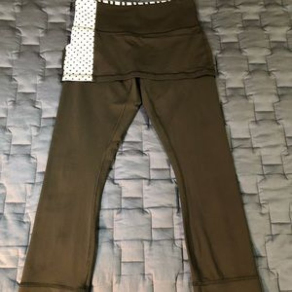 Lululemon A Go Go Crop In Mod Dot Print - image 4